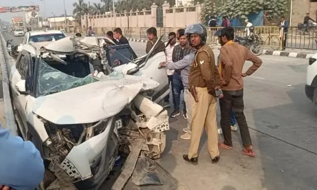 Mirzapur News: हाइवा से टकराई कार, शादी से लौट रहे कार सवार एक ही परिवार के 6 लोग घायल.
