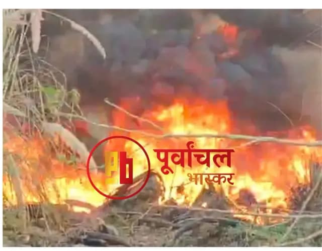 Chandauli News: डीजल शेड के स्क्रैप में आग लगने से मचा हड़कंप, फायर ब्रिगेड ने काबू पाया.