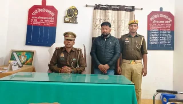 Chandauli News: बीडीसी सदस्य की हर्ष फायरिंग का वीडियो वायरल, पुलिस ने किया गिरफ्तार
