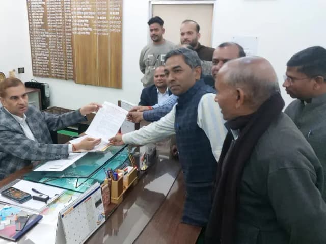Sonbhadra News: 1856 के थाने की जमीन पर अवैध कब्जे का मामला आया सामने, शिकायत पर जिलाधिकारी ने त्रिस्तरीय समिति गठित की.