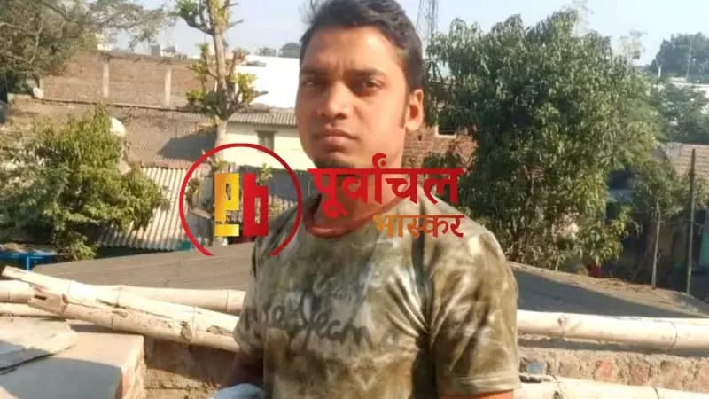 Chandauli News: घने कोहरे में तेज रफ्तार ट्रक कि टक्कर से बाइक सवार की मौत, आक्रोषित लोगो ने हाईवे किया जाम.
