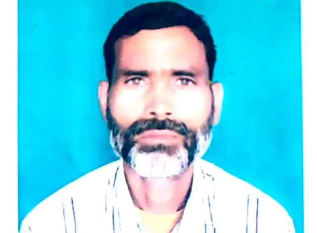Chandauli News: अज्ञात वाहन की टक्कर से अधेड़ की मौत, परिजनों में मचा कोहराम.