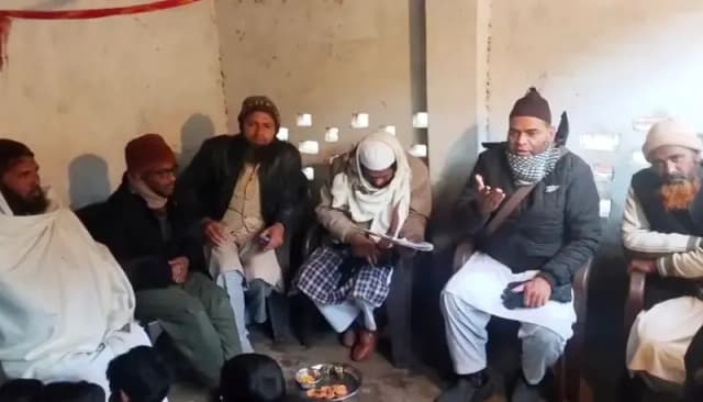 Chandauli News: धर्म परिवर्तन कराने के आरोपी से पूछताछ में जुटी पुलिस.
