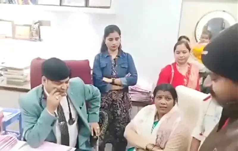 Chandauli News: केजी नंदा हॉस्पिटल हंगामा मामले में नया मोड़, पोल खोलता वीडियो आया सामने.