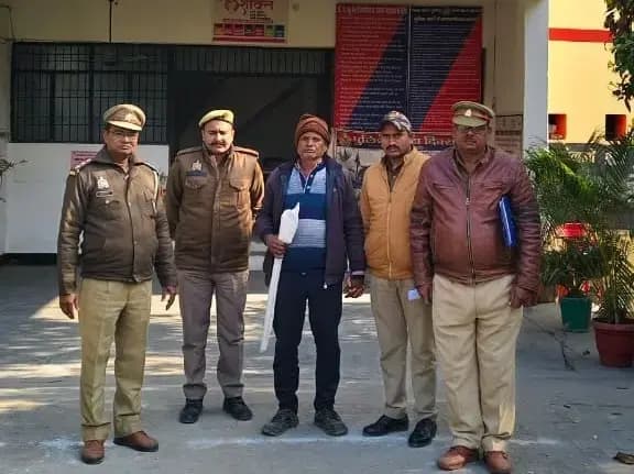 Sonbhadra News: बेटे की मौत से दुःखी पिता ने उठाया खौफनाक कदम, अंधविश्वास में अपने ही रिश्तेदारों पर किया हमला, आरोपी गिरफ्तार.