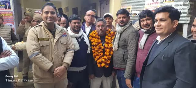 Chandauli News: चकिया बार एसोसिएशन चुनाव में अध्यक्ष बने ब्रजेश कुमार सिंह, महामंत्री बने अखिलेश कुमार श्रीवास्तव.
