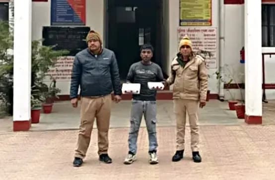Chandauli News: 75 लाख की हेरोइन के साथ तस्कर गिरफ्तार, जिले में एनटीएफ गाजीपुर की बड़ी कार्रवाई.
