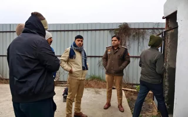Chandauli News: भारत माला प्रोजेक्ट प्लांट में हाइवा चालक का फंदे से लटकता मिला शादी शव.

