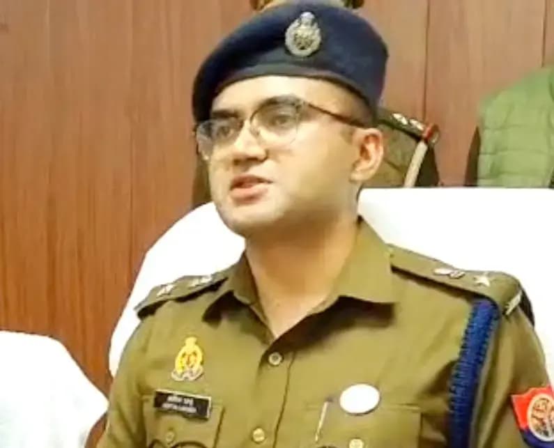 Chandauli News: मुगलसराय को मिले नए कोतवाल, एसओजी सर्विलांस व साइबर थाने में भी बदलाव.
