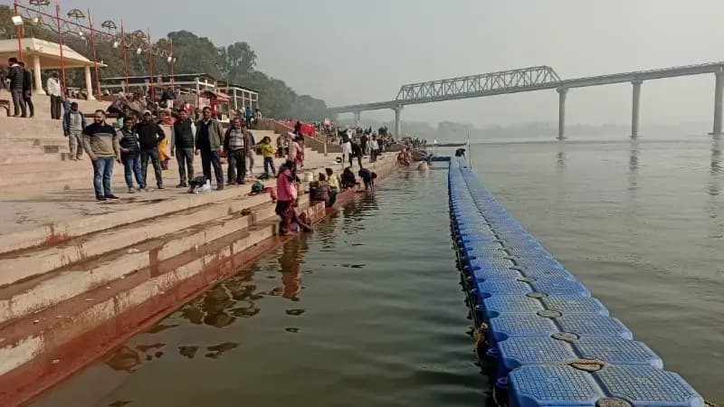 Chandauli News: पश्चिम वाहिनीं गंगा तट पर पहुंचेंगे लाखों श्रद्धांलू, मौनी अमावस्या स्नान कि तैयारियां पूरी.
