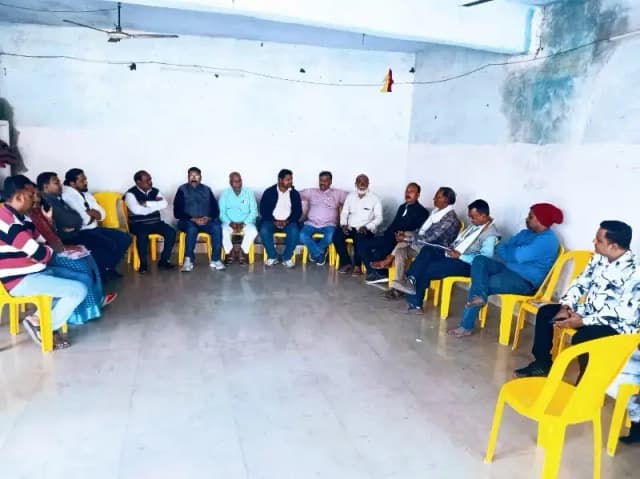 Sonbhadra News: जायसवाल समाज की महत्वपूर्ण बैठक ओबरा में आयोजित, संगठन विस्तार और सुदृढ़ीकरण पर चर्चा.