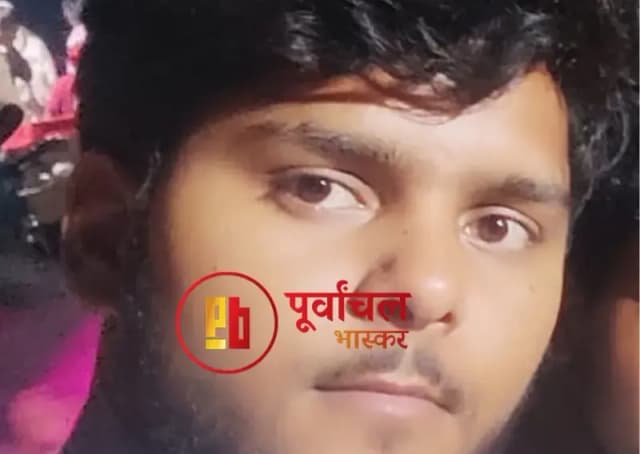 Chandauli News: तेज रफ्तार पिकअप की टक्कर से युवक की मौत, एक गंभीर घायल.
