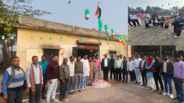 Sonbhadra News: बीजपुर राय कालोनी सब स्टेशन पर गणतंत्र दिवस मनाया गया, जेई कुलदीप शर्मा ने किया ध्वजारोहण.