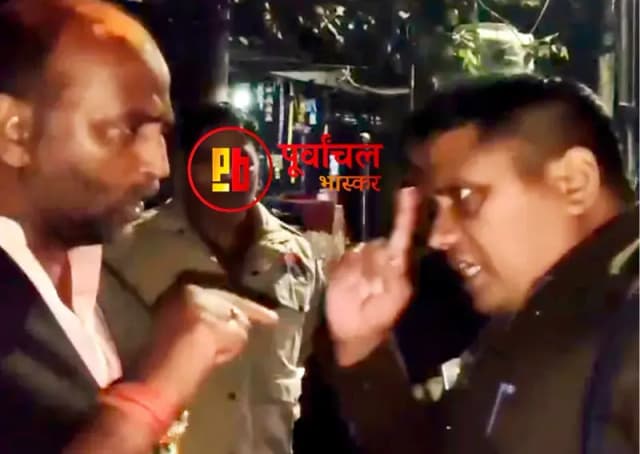Chandauli News: मूर्ति विसर्जन के दौरान डीजे विवाद, पूर्व सपा विधायक और सीओ के बीच तीखी नोकझोंक.
