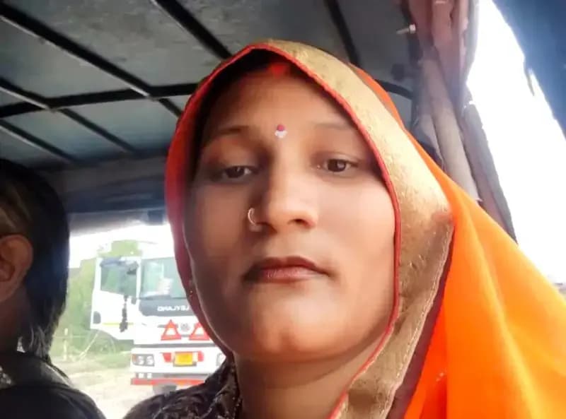 Chandauli News: इलाज के दौरान झुलसी महिला की मौत से, परिजनों जे लगाया लापरवाही का आरोप.