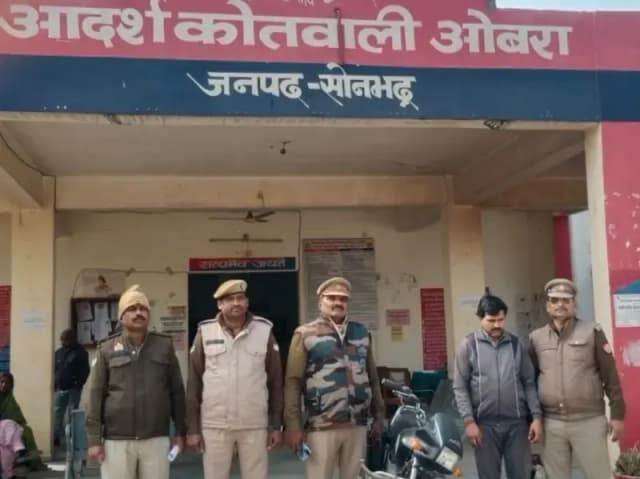 Sonbhadra News: पुलिस ने चोरी की बाइक पकड़ी, आरोपी गिरफ्तार.