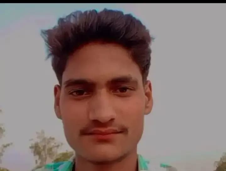 Chandauli News: नाबालिग छात्रा अपहरण मामले में पुलिस ने आरोपी को किया गिरफ्तार, छात्रा बरामद.
