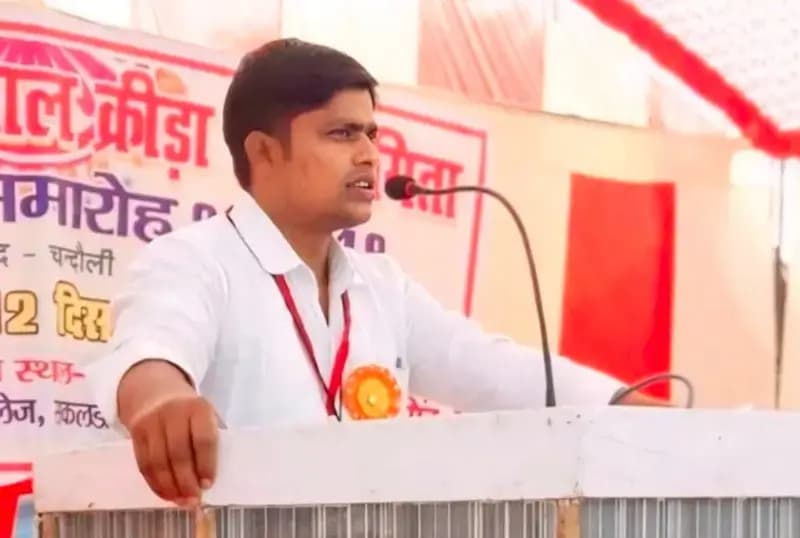 Chandauli News: अनुदेशकों के हक में सुप्रीम कोर्ट का ऐतिहासिक फैसला, अनुदेशकों में खुशी की लहर.
