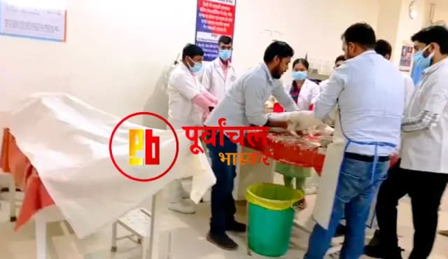Chandauli News: ऑटो चालक की झपकी बनी जानलेवा, अज्ञात वाहन से टकराई ऑटो एक की मौत तीन रेफर.
