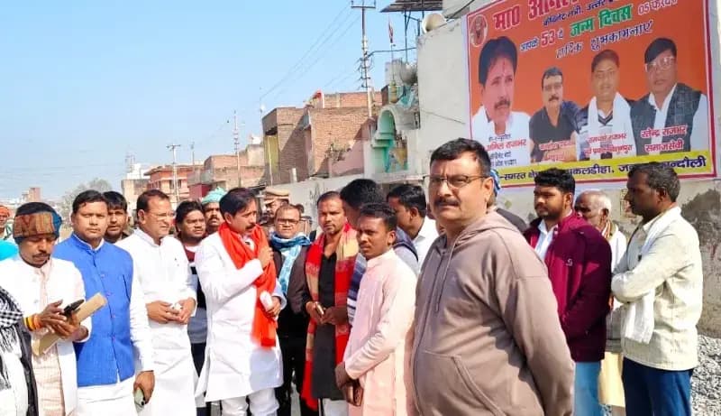 Chandauli News: कैबिनेट मंत्री से मिले भाजपा कार्यकर्ता, समस्याओं के त्वरित निस्तारण का मंत्री ने दिया निर्देश.
