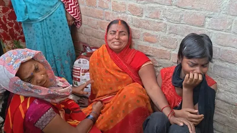 Chandauli News: संदिग्ध हाल में 12 वर्षीय किशोर ने फांसी लगाई, परिवार में मचा कोहराम.
