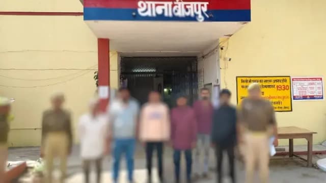 Sonbhadra News: होली के मद्देनज़र अराजक तत्वों पर कार्रवाई, 6 गिरफ्तार.