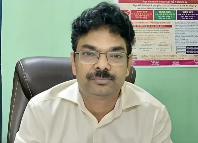 Chandauli News: सकलडीहा विद्युत खंड तृतीय को मिले नए एक्सईएन, नरेश कुमार ने संभाला कार्यभार.
