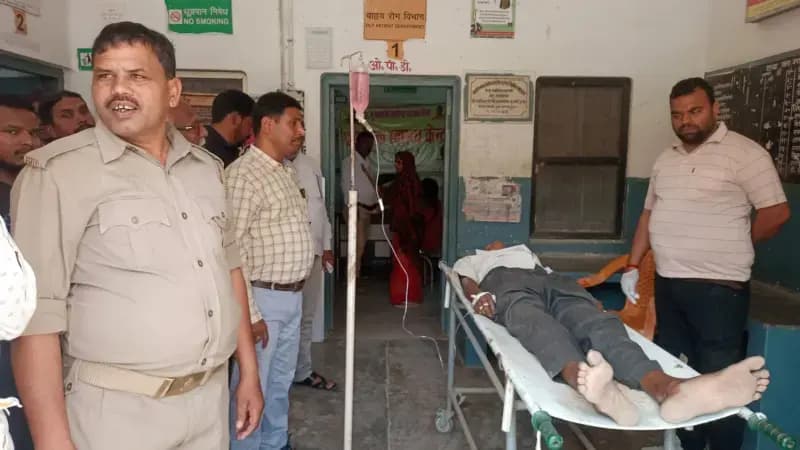 Chandauli News: डीसीएम की चपेट में आए बुजुर्ग, गंभीर हालत में जिला अस्पताल रेफर.
