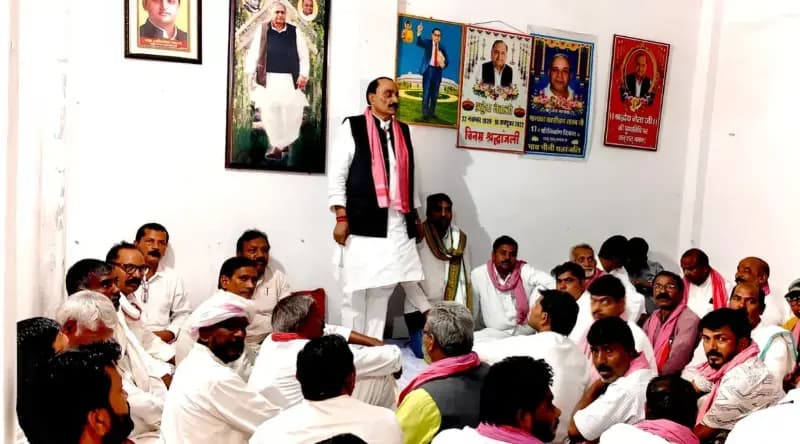 Chandauli News: सपा विधायक ने किया आंदोलन का ऐलान, गैस किल्लत और स्मार्ट मीटर मुद्दे पर घेराव की तैयारी.
