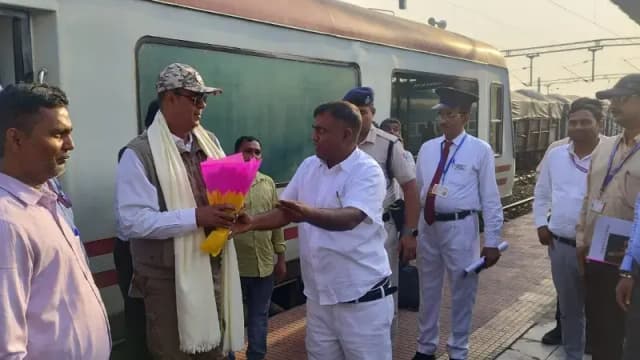 Singrauli News: डीआरएम के निरीक्षण के दौरान उठा डॉक्टरों की कमी का मुद्दा.