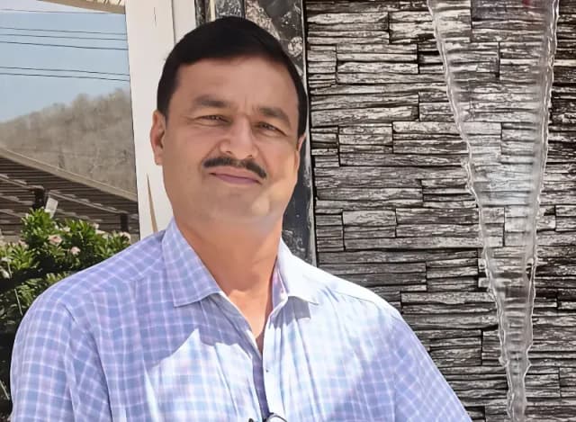 Chandauli News: हृदयपुर विद्यालय के शिक्षक नंद कुमार शर्मा लखनऊ में होंगे सम्मानित.
