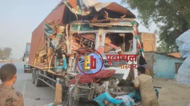 Chandauli News: नेशनल हाइवे पर कंटेनर ट्रक ने दो वाहनों में मारी टक्कर, 3 चालक गंभीर घायल.
