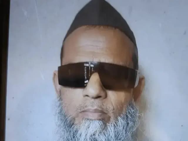 Sonbhadra News: इलाज और व्यवस्था के बीच बुझ गई एक शिक्षक की जिंदगी, सड़क हादसे के बाद रास्ते में मौत.