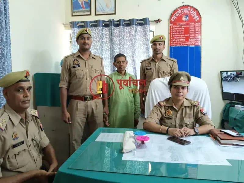 Chandauli News: मामूली विवाद में हुई हत्या का आरोपी गिरफ्तार, गड़ासा बरामद.
