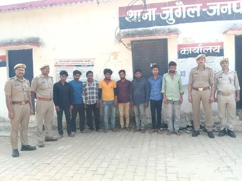 Sonbhadra News: जुगैल पुलिस ने 9 लोगों को किया गिरफ्तार, सार्वजनिक स्थान पर शराब पीने और अन्य मामलों में हुई कार्रवाई.