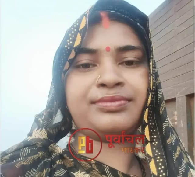 Chandauli News: शादी में शामिल होने जा रही महिला की टोटो से गिरकर मौत, मचा कोहराम.
