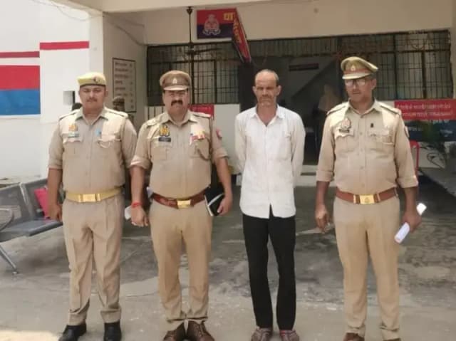 Sonbhadra News: 1 किलो 200 ग्राम गांजा के साथ तस्कर गिरफ्तार.