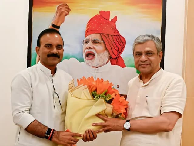 Chandauli News: रेल मंत्री से मिले विधायक सुशील सिंह, सैयदराजा क्षेत्र की रेल समस्याओं और अंडरपास निर्माण की उठाई मांग.