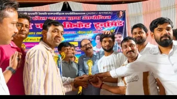 Sonbhadra News: अधिवक्ता बनाम पत्रकार मैच में पत्रकार टीम की शानदार जीत, क्वार्टर फाइनल में बनाई जगह.