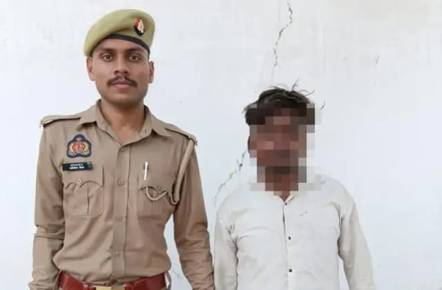 Chandauli News: पुलिस ने चोरी का किया खुलासा, आभूषण और नगदी के साथ शातिर चोर गिरफ्तार.
