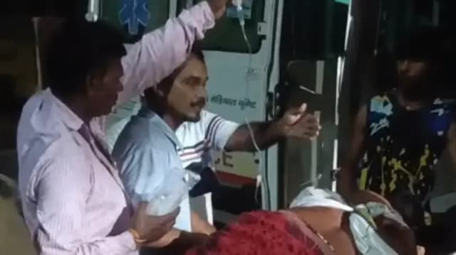 Sonbhadra News: 400 रुपये के लेन-देन में खूनी संघर्ष, धारदार हथियार से हमला, पांच घायल.