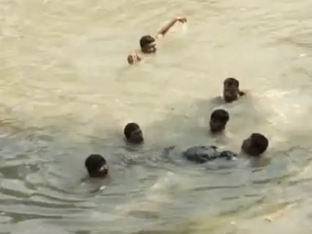 Sonbhadra News: बेलन नदी में नहा रहे किशोर पर मगरमच्छ का हमला!, मौत से गांव में मातम.
