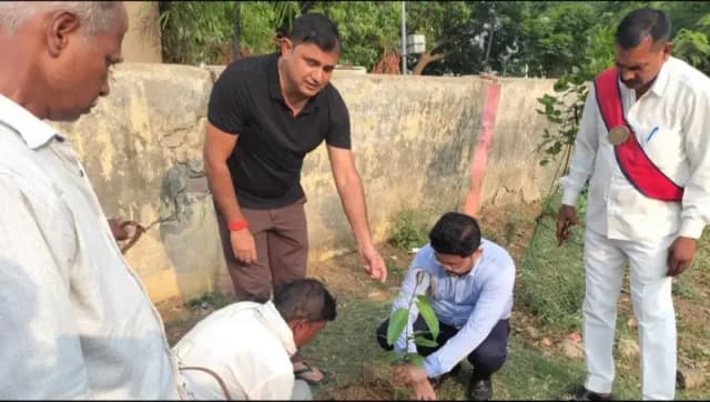 Sonbhadra News: विश्व पर्यावरण दिवस: रॉबर्ट्सगंज तहसील में गूंजा पर्यावरण संरक्षण का संदेश.
