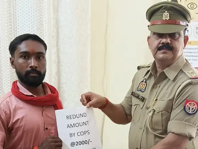 Sonbhadra News: साइबर ठगी का शिकार हुए ग्रामीण को बीजपुर पुलिस ने दिलाई राहत, खाते में लौटे 2000 रुपये.
