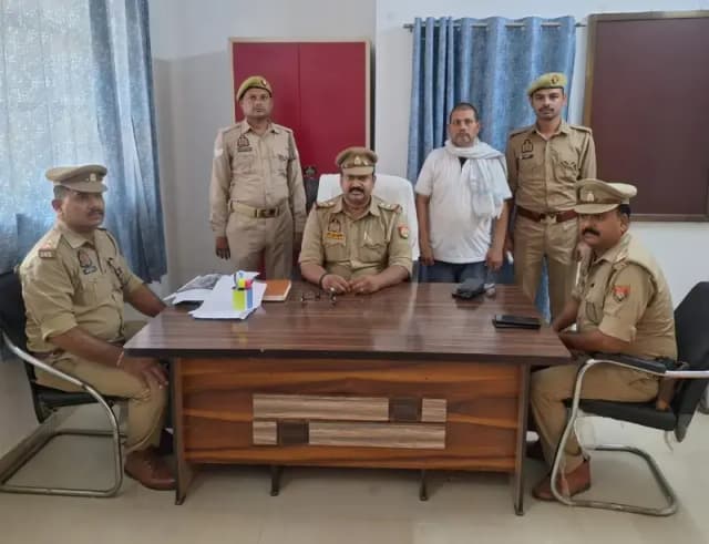 Chandauli News: फर्जी जमीन बैनामा कर 8.45 लाख की ठगी करने वाला आरोपी गिरफ्तार.
