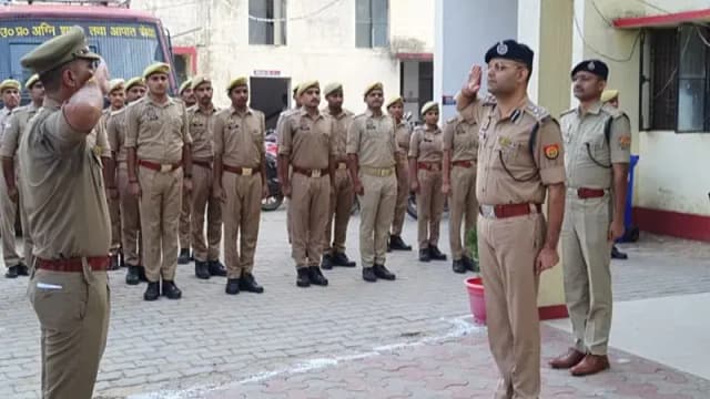 Chandauli News: DIG वैभव कृष्ण ने पहाड़ी क्षेत्रों के थानों का किया निरीक्षण, अपराधियों व पशु तस्करों पर सख्त कार्रवाई के दिए निर्देश.
