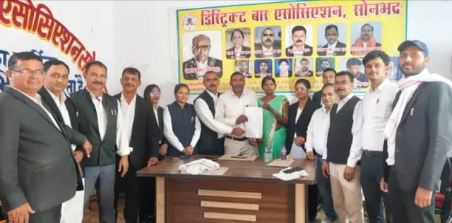 Sonbhadra News: ढाई साल से फाइलों में घूम रही फाटबंदी, कोर्ट के आदेश के बाद भी राजस्व अमला बेखबर!