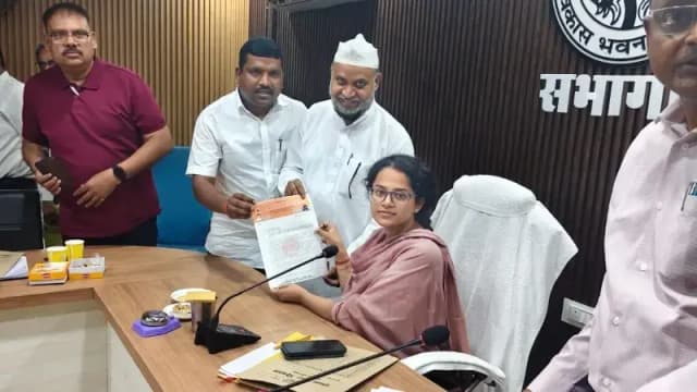 Sonbhadra News: सीडीओ जागृति अवस्थी ने उद्योग बंधु बैठक में सुनीं व्यापारियों की समस्याएं.