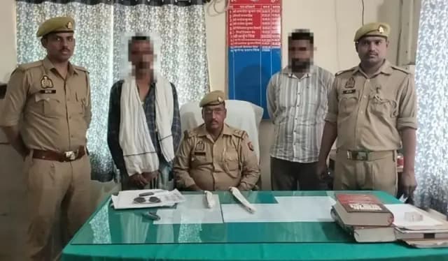 Chandauli News: पुरानी रंजिश में धारदार हथियार से हमला, दो आरोपी गिरफ्तार; तलवार और छूरा बरामद.
