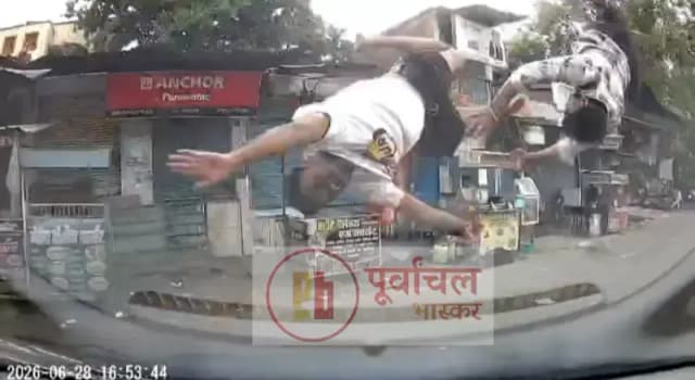 Sonbhadra News: लाइव वीडियो में कैद हुई मौत के पहले की घटना, सड़क हादसे में युवक ने इलाज के दौरान तोड़ा दम.
